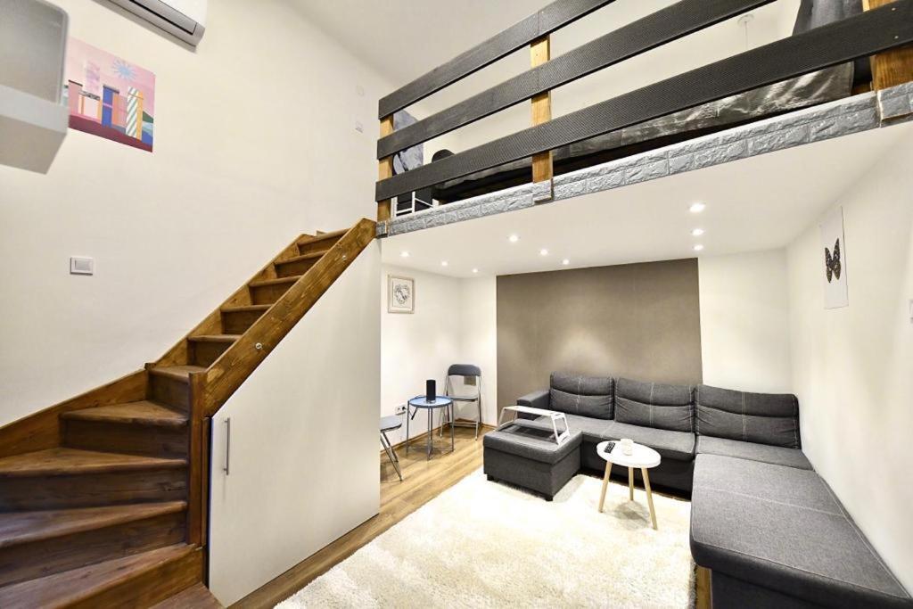 Cute Gallery Apartment Close To The Basilica, Queen Budapest Exterior photo